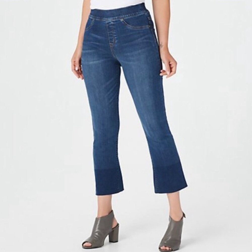 SPANX Medium Wash Cropped Flare Jeans, raw hem Size Large EUC